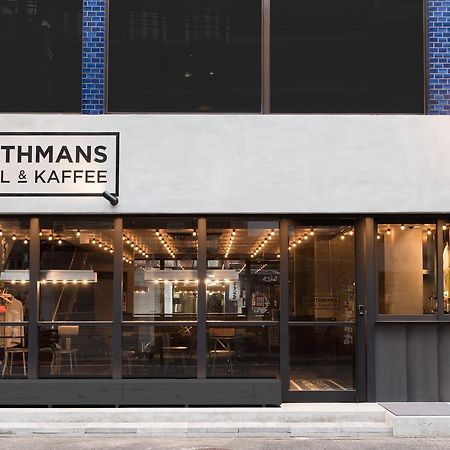 Earthmans Dotombori Hotel Osaka Exterior photo