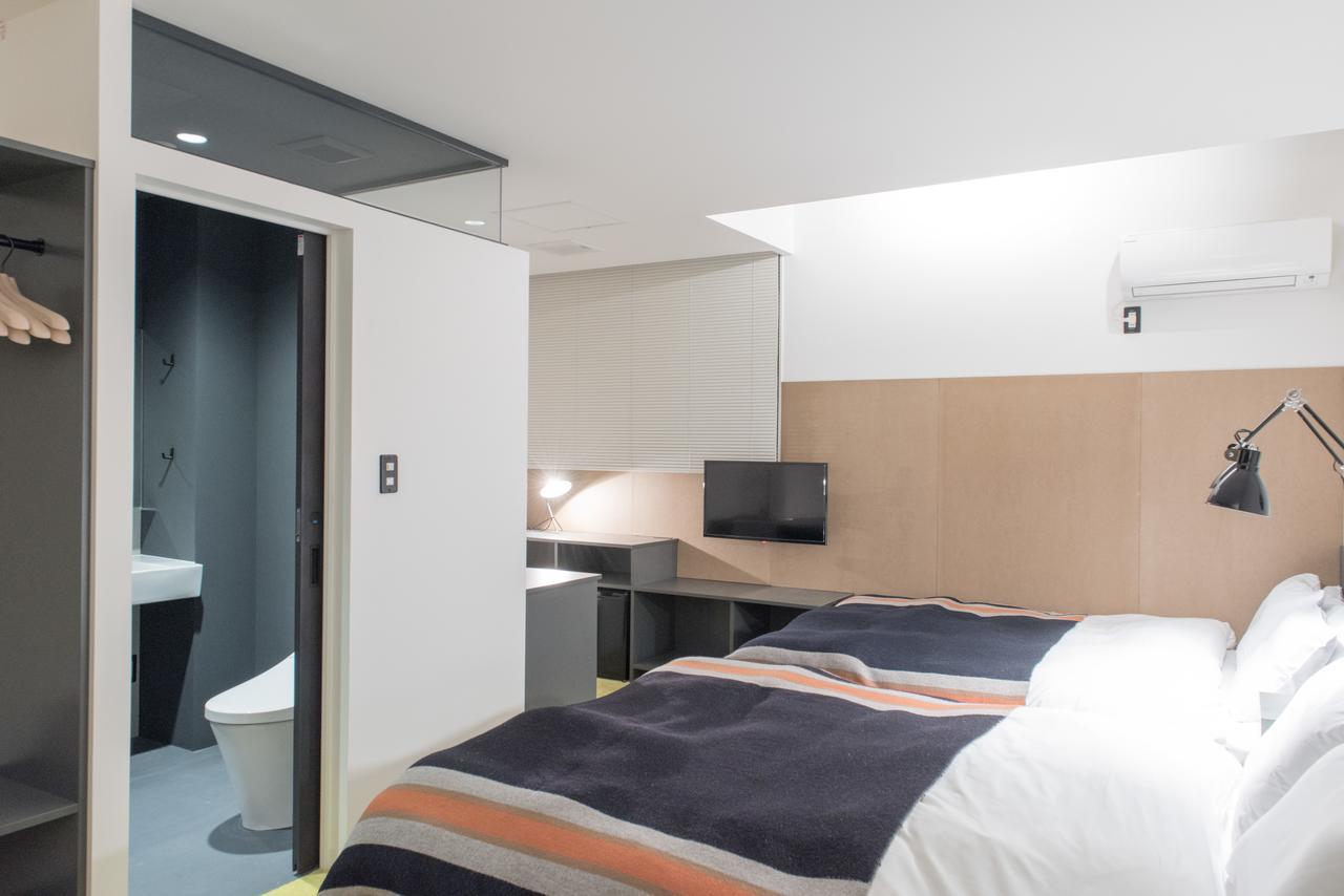 Earthmans Dotombori Hotel Osaka Exterior photo